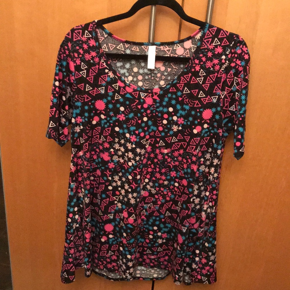 LulaRoe Perfect Tee (Small)